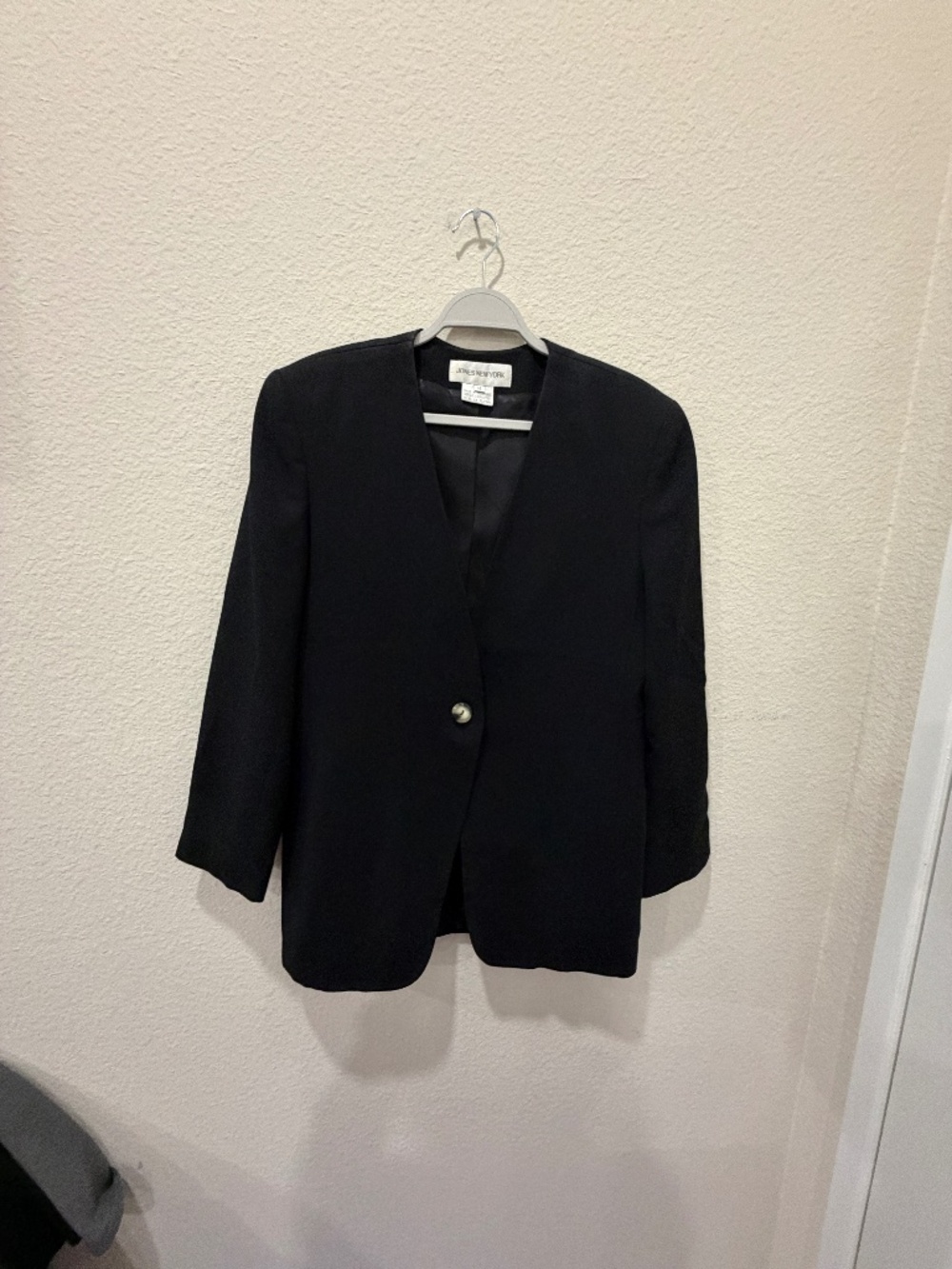 Ladies Jones New York Black Blazer size 14 - Fair